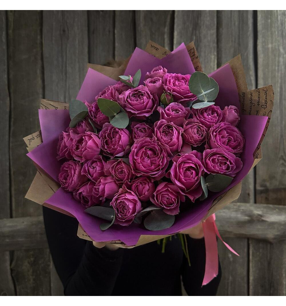 Монобукет из пионовидных кустовых роз Мисти Баблз